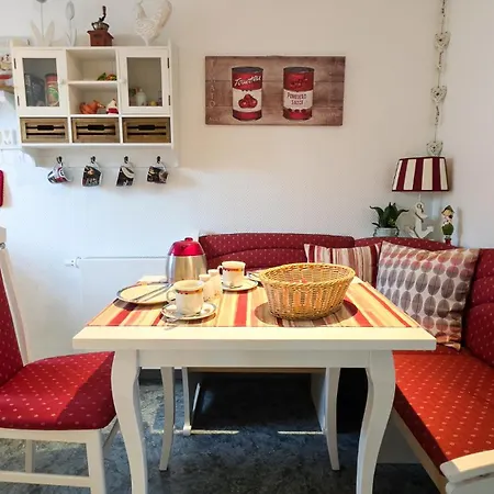Sommernest - Ruhige Dachgeschosswohnung Mit Balkon * Цингст